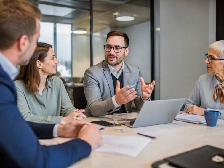 Coach pour entreprise : comment choisir le bon accompagnement pour développer votre société